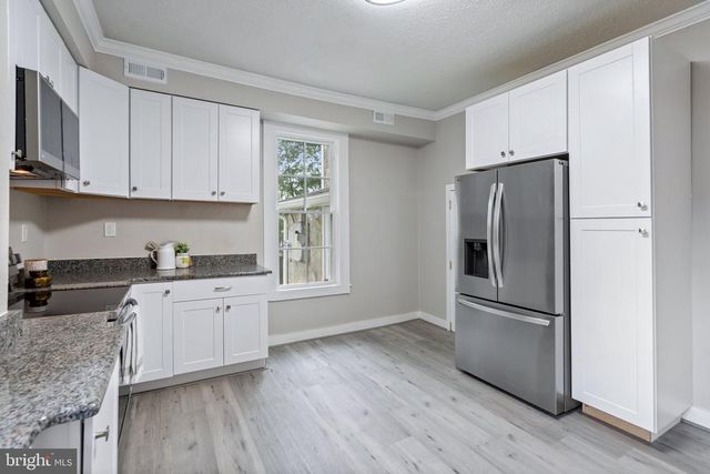 105 E WASHINGTON ST, Remington, VA 22734
