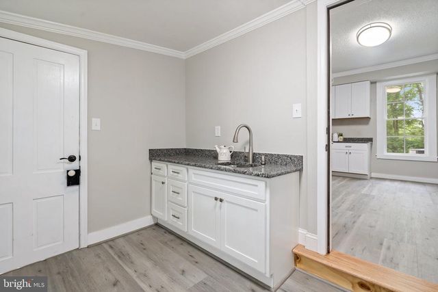 105 E WASHINGTON ST, Remington, VA 22734
