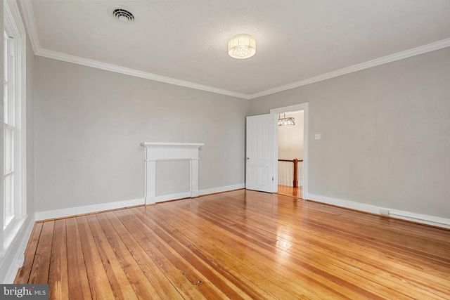 105 E WASHINGTON ST, Remington, VA 22734