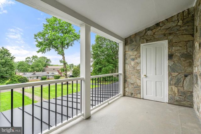 105 E WASHINGTON ST, Remington, VA 22734