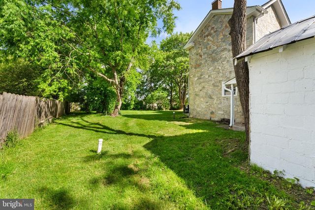105 E WASHINGTON ST, Remington, VA 22734
