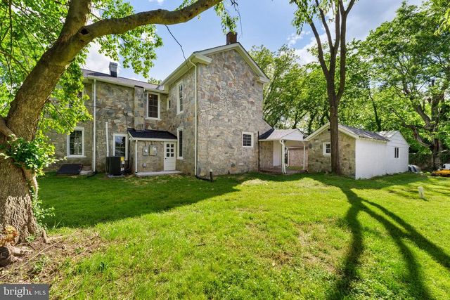 105 E WASHINGTON ST, Remington, VA 22734