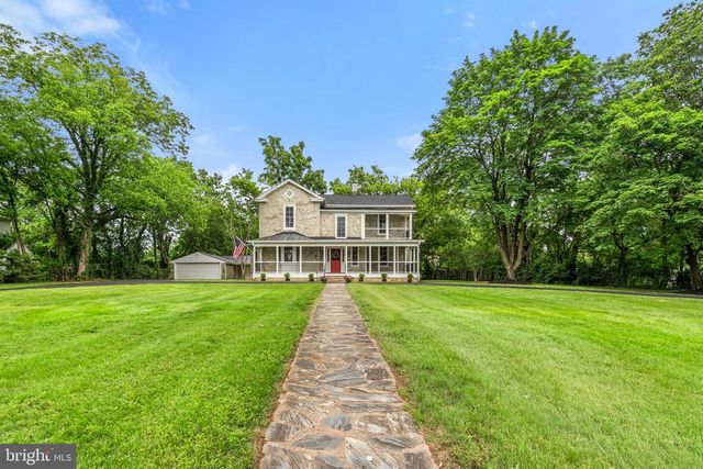 105 E WASHINGTON ST, Remington, VA 22734
