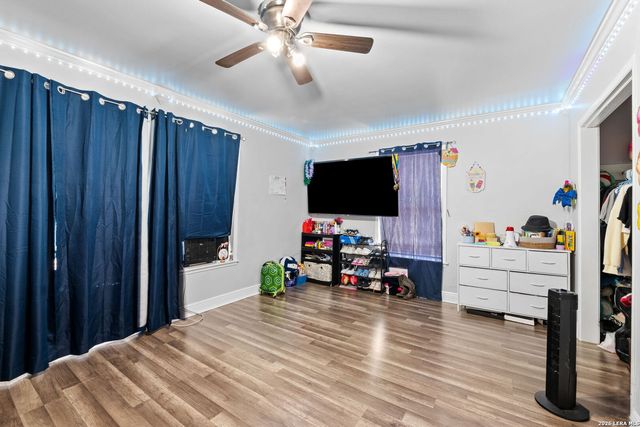 305 Gillette Blvd, San Antonio, TX 78221