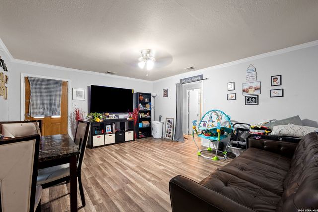 305 Gillette Blvd, San Antonio, TX 78221