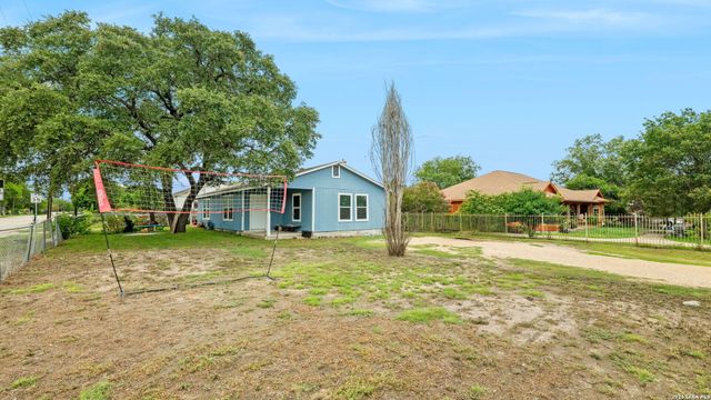 305 Gillette Blvd, San Antonio, TX 78221