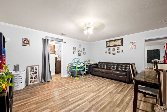 305 Gillette Blvd, San Antonio, TX 78221