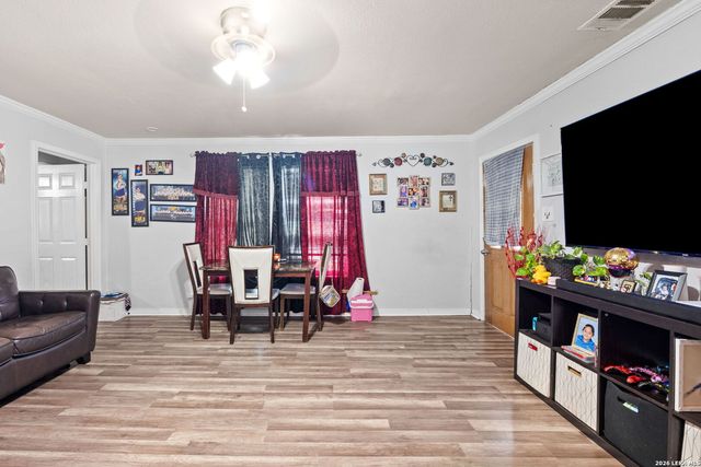 305 Gillette Blvd, San Antonio, TX 78221