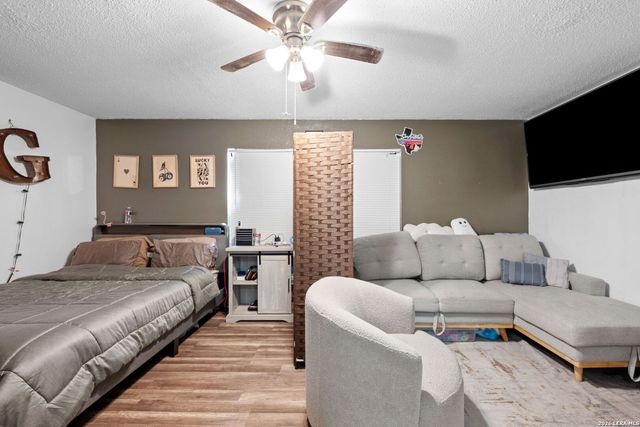 305 Gillette Blvd, San Antonio, TX 78221
