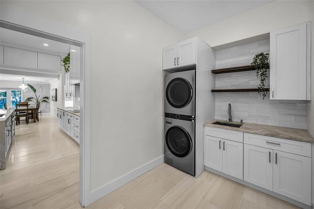 755 116TH AVENUE, Treasure Island, FL 33706