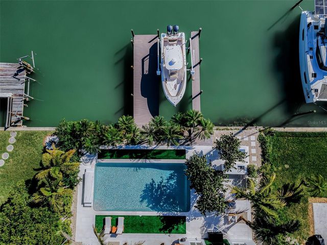 755 116TH AVENUE, Treasure Island, FL 33706