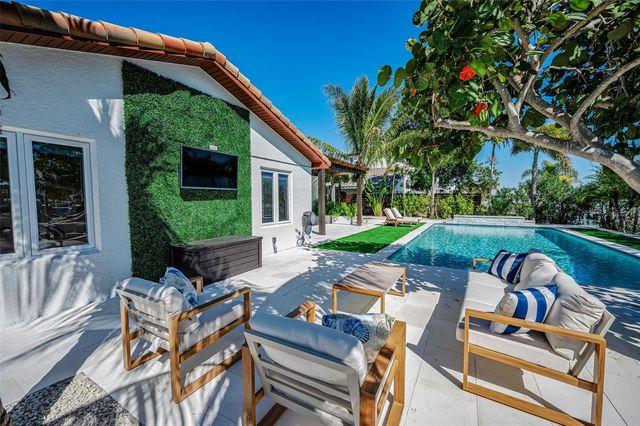 755 116TH AVENUE, Treasure Island, FL 33706