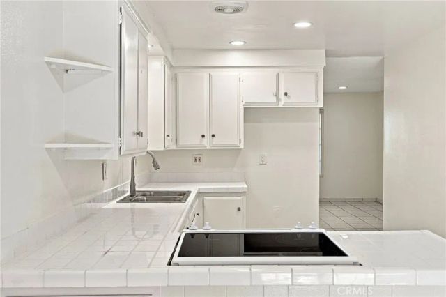 521 S Lyon 83, Santa Ana, CA 92701