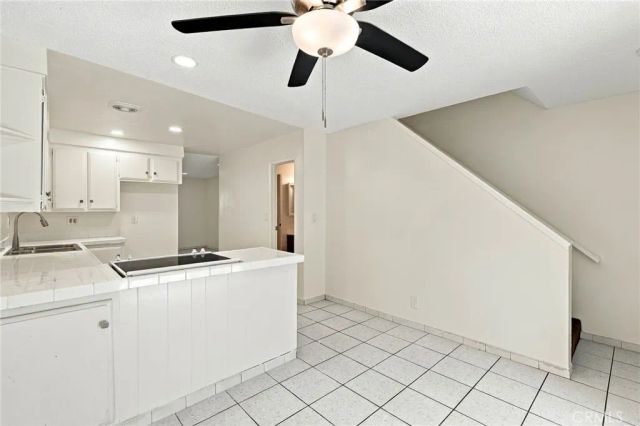 521 S Lyon 83, Santa Ana, CA 92701