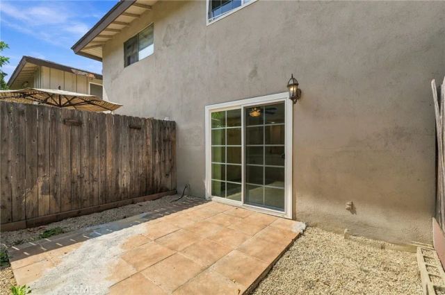 521 S Lyon 83, Santa Ana, CA 92701