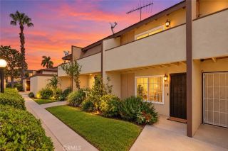 521 S Lyon 83, Santa Ana, CA 92701