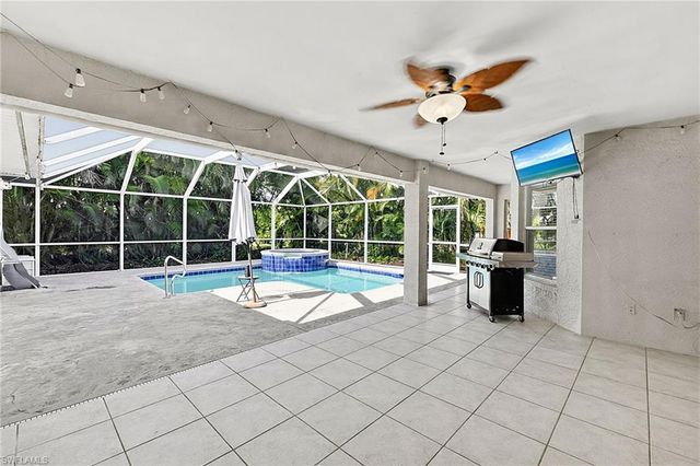 601 SE 19th ST, Cape Coral, FL 33990