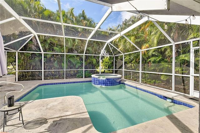 601 SE 19th ST, Cape Coral, FL 33990