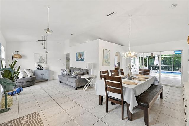 601 SE 19th ST, Cape Coral, FL 33990
