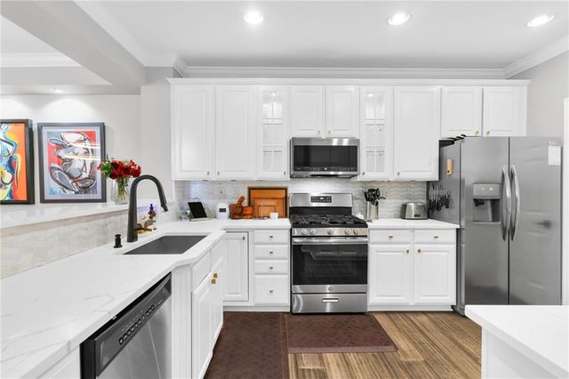 560 Dutch Valley Road NE 403, Atlanta, GA 30324