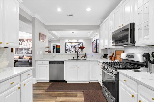 560 Dutch Valley Road NE 403, Atlanta, GA 30324