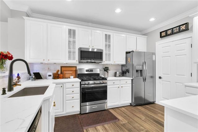 560 Dutch Valley Road NE 403, Atlanta, GA 30324