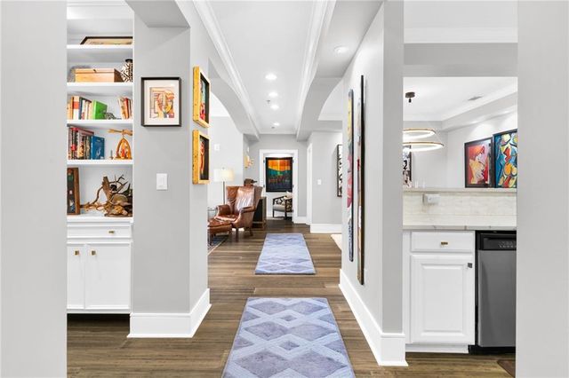 560 Dutch Valley Road NE 403, Atlanta, GA 30324