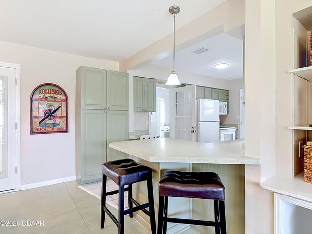 1621 N Oleander Avenue, Daytona Beach, FL 32118