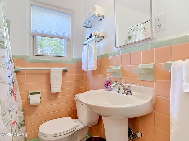 1621 N Oleander Avenue, Daytona Beach, FL 32118