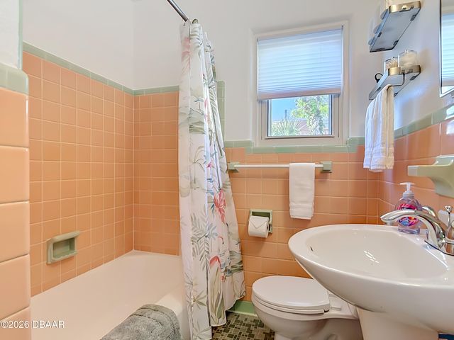 1621 N Oleander Avenue, Daytona Beach, FL 32118
