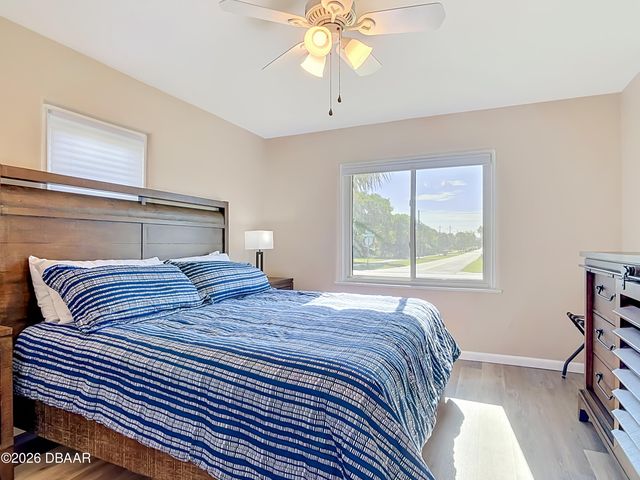 1621 N Oleander Avenue, Daytona Beach, FL 32118