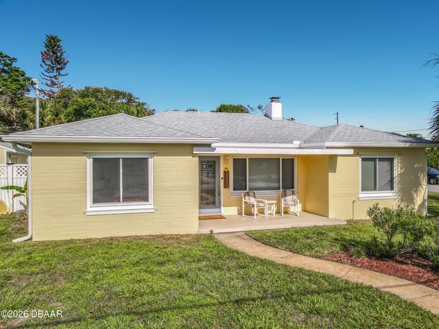 1621 N Oleander Avenue, Daytona Beach, FL 32118