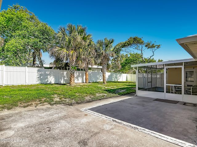 1621 N Oleander Avenue, Daytona Beach, FL 32118