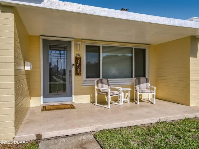 1621 N Oleander Avenue, Daytona Beach, FL 32118