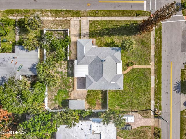 1621 N Oleander Avenue, Daytona Beach, FL 32118