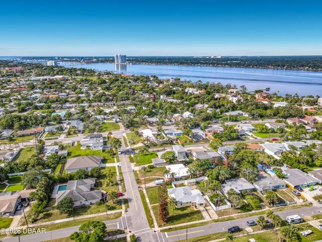 1621 N Oleander Avenue, Daytona Beach, FL 32118
