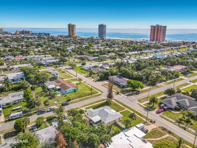 1621 N Oleander Avenue, Daytona Beach, FL 32118