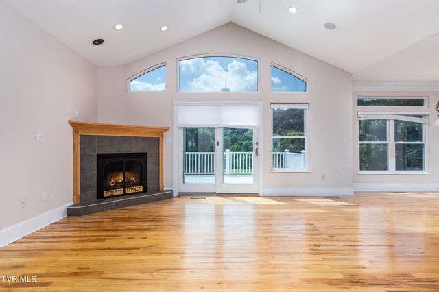2760 Holston River Drive, Rutledge, TN 37861