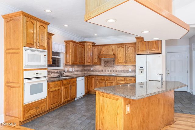 2760 Holston River Drive, Rutledge, TN 37861