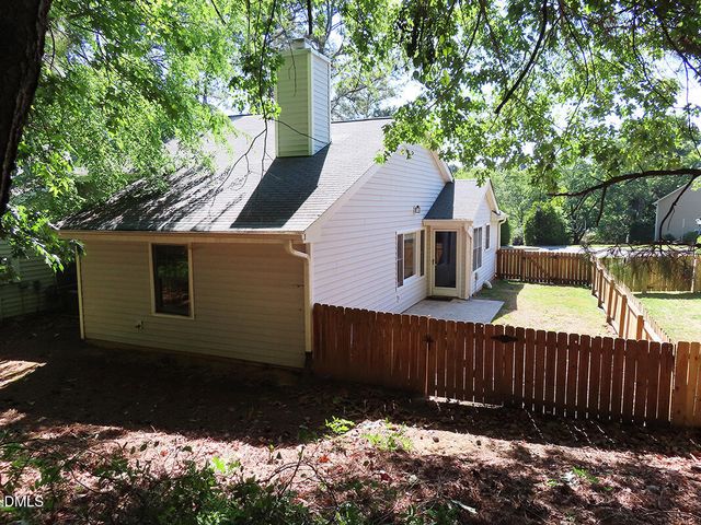 205 Standish Drive, Chapel Hill, NC 27517