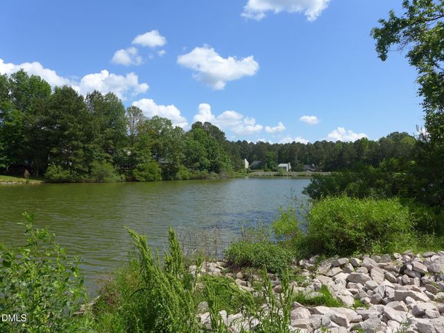 205 Standish Drive, Chapel Hill, NC 27517