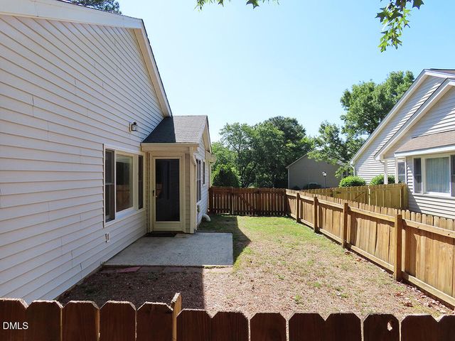 205 Standish Drive, Chapel Hill, NC 27517