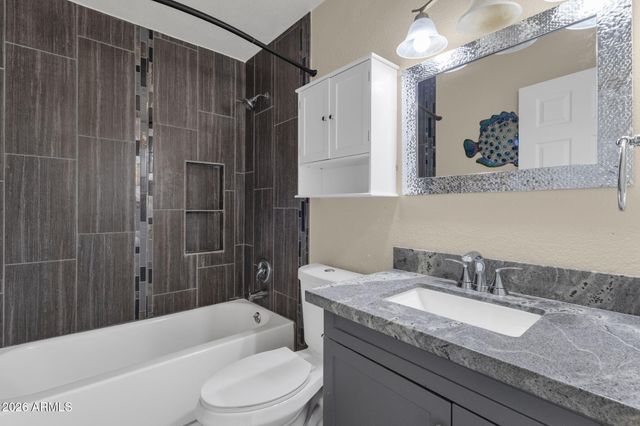 7254 W NORTH Lane, Peoria, AZ 85345