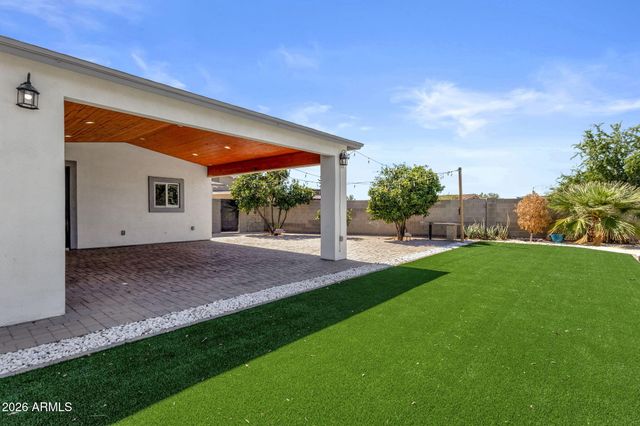 7254 W NORTH Lane, Peoria, AZ 85345