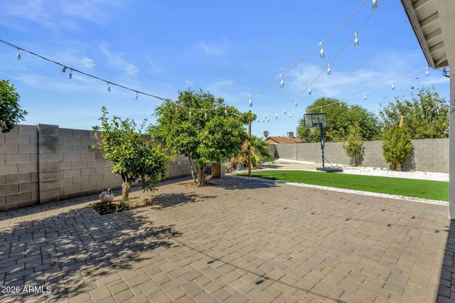 7254 W NORTH Lane, Peoria, AZ 85345