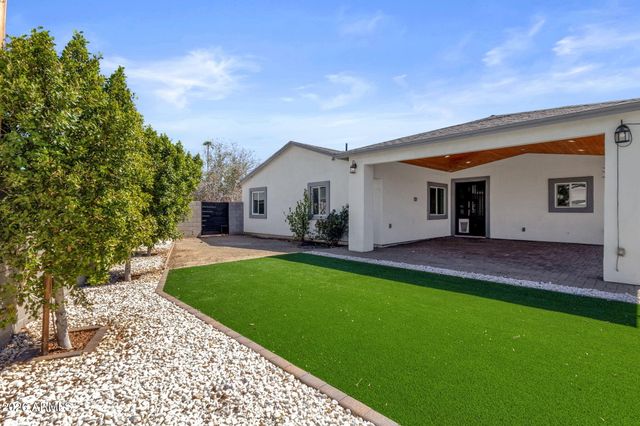 7254 W NORTH Lane, Peoria, AZ 85345