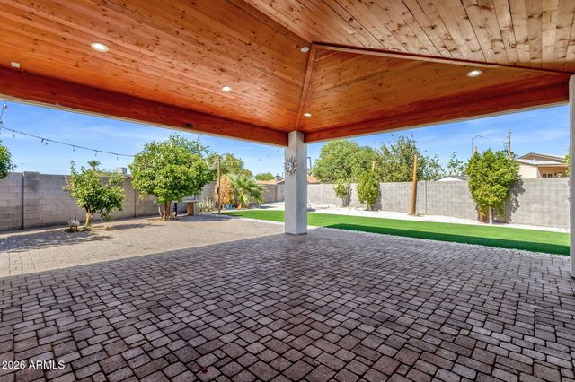7254 W NORTH Lane, Peoria, AZ 85345