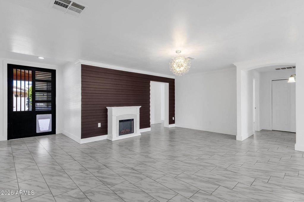 7254 W NORTH Lane, Peoria, AZ 85345 — photo 4