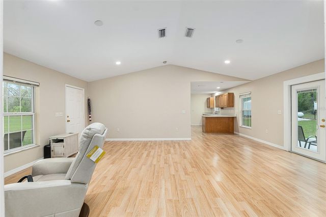 2610 NE 80TH AVENUE, High Springs, FL 32643