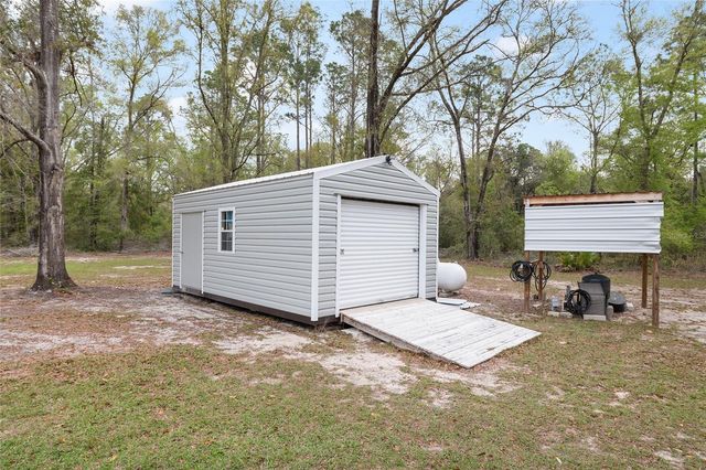 2610 NE 80TH AVENUE, High Springs, FL 32643